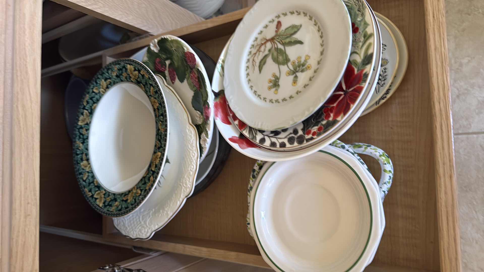 Photo 1 of CONTENTS UNDER KITCHEN CABINET – BOWLS, SERVEWARE
