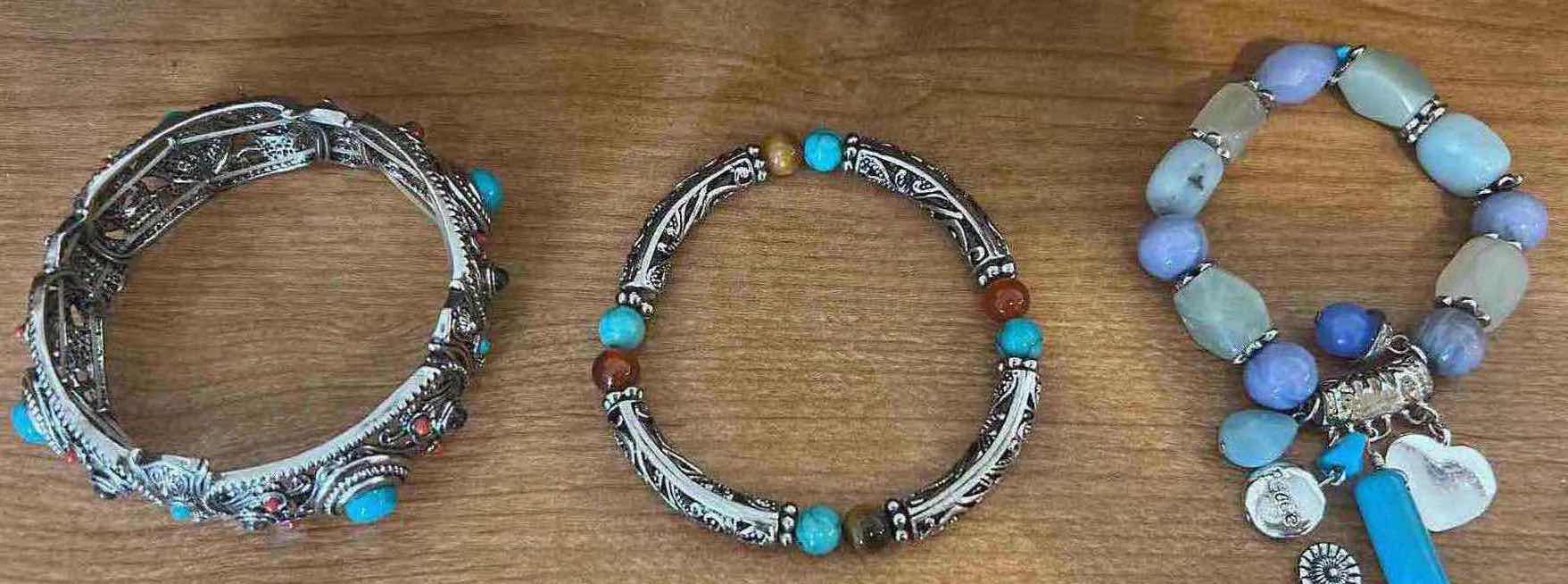 Photo 1 of 5- SOUTHWESTERN STYLE CHARM BRACELETS W SILVER PLATED CHAIN LINKS VIBRANT TURQUOISE COLORED MAGNESITE STONES