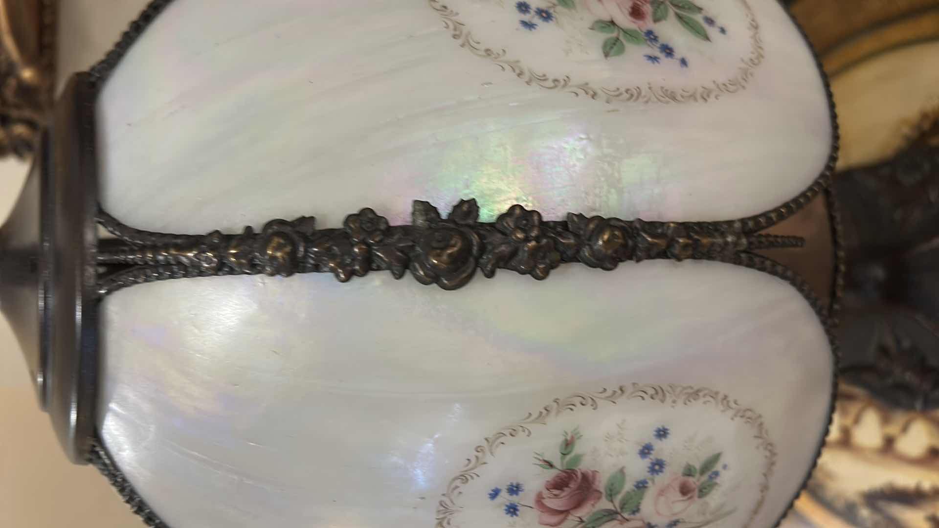 Photo 1 of MEYDA TIFFANY-STYLE ROSES HAND-PAINTED BENT GLASS TABLE LAMP