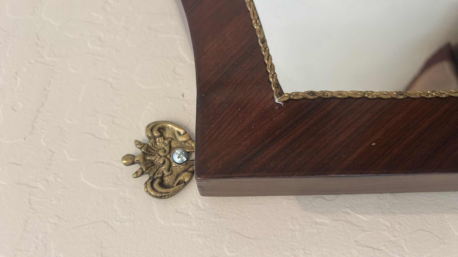 Photo 1 of VINTAGE ROCOCO STYLE SCALLOPED MAHOGANY & PARTIAL GILT WALL MIRROR W BEVELED GLASS 31“ x 32“