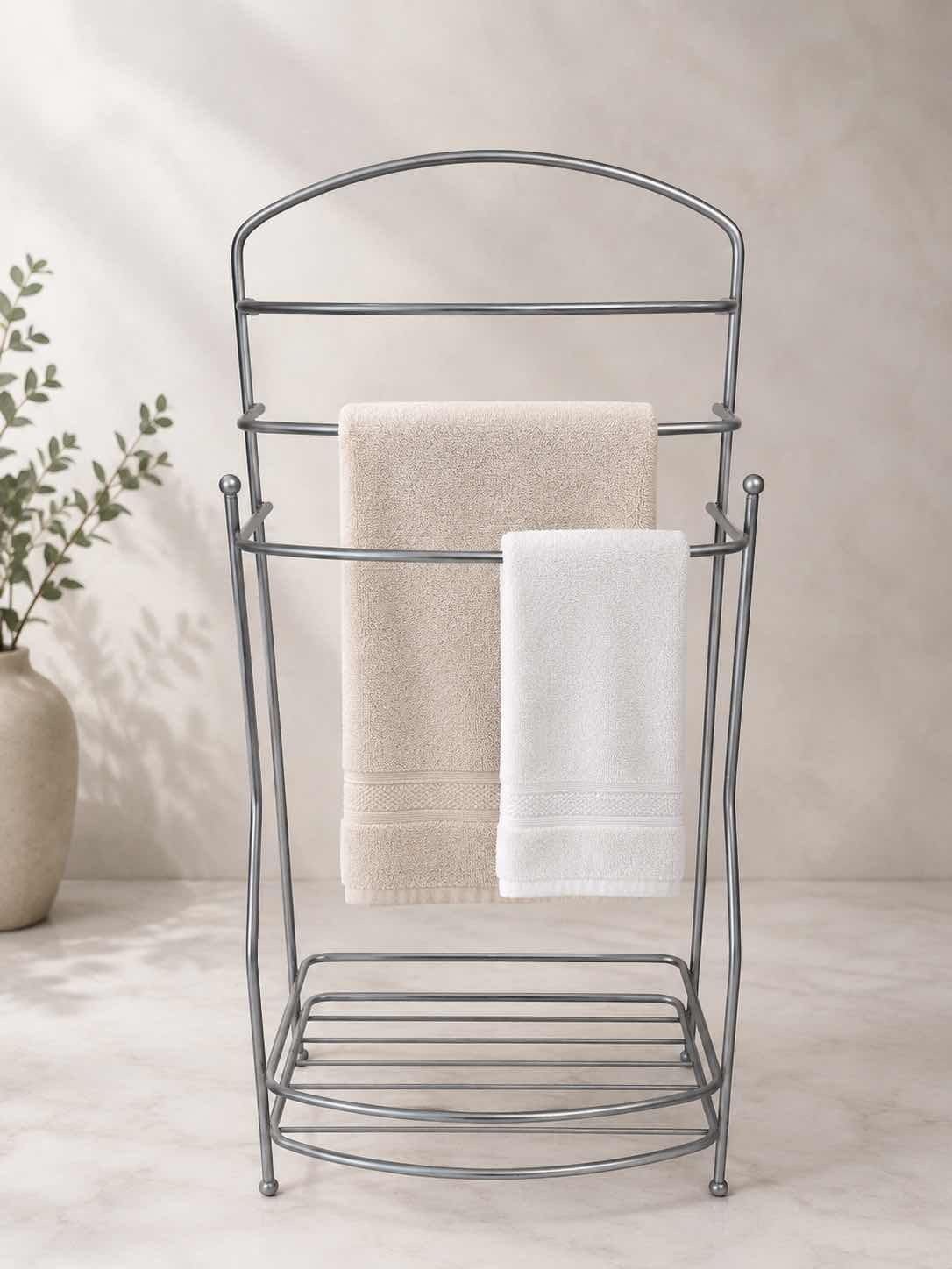 Photo 1 of HEAVY METAL TOWEL RACK H35”