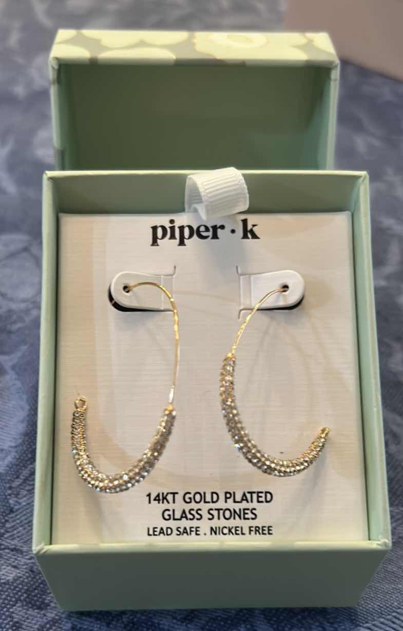 Photo 1 of NEW PIPER K PIERCED EARRINGS 18 KARAT GOLD PLATED WITH GLASS STONES