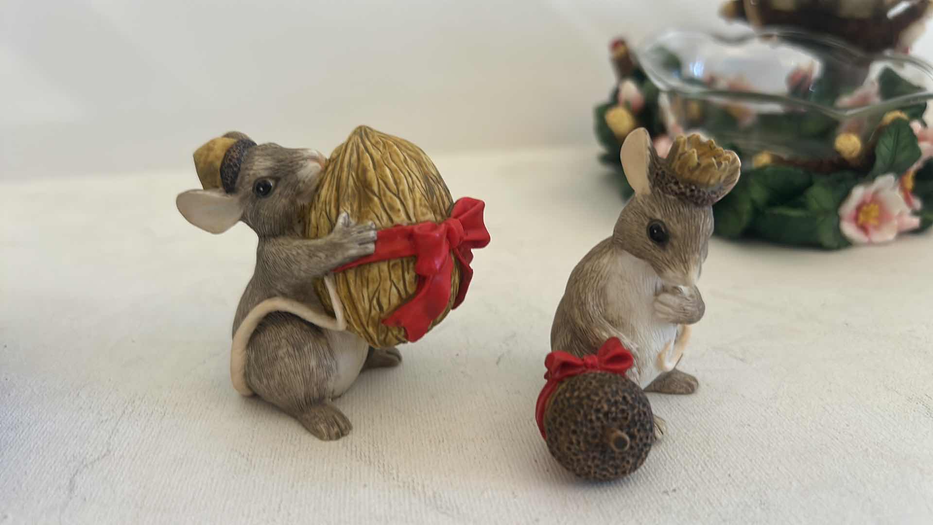 Photo 1 of 4 CHARMING TAILS MICE FIGURINES (TALLEST H4.5”)