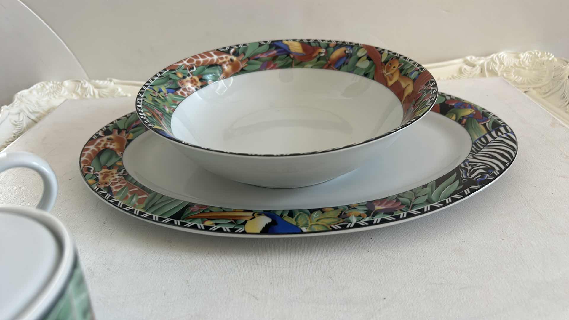 Photo 1 of 4 PC ULTRA PORCELAIN BY SAKURA DINNERWARE