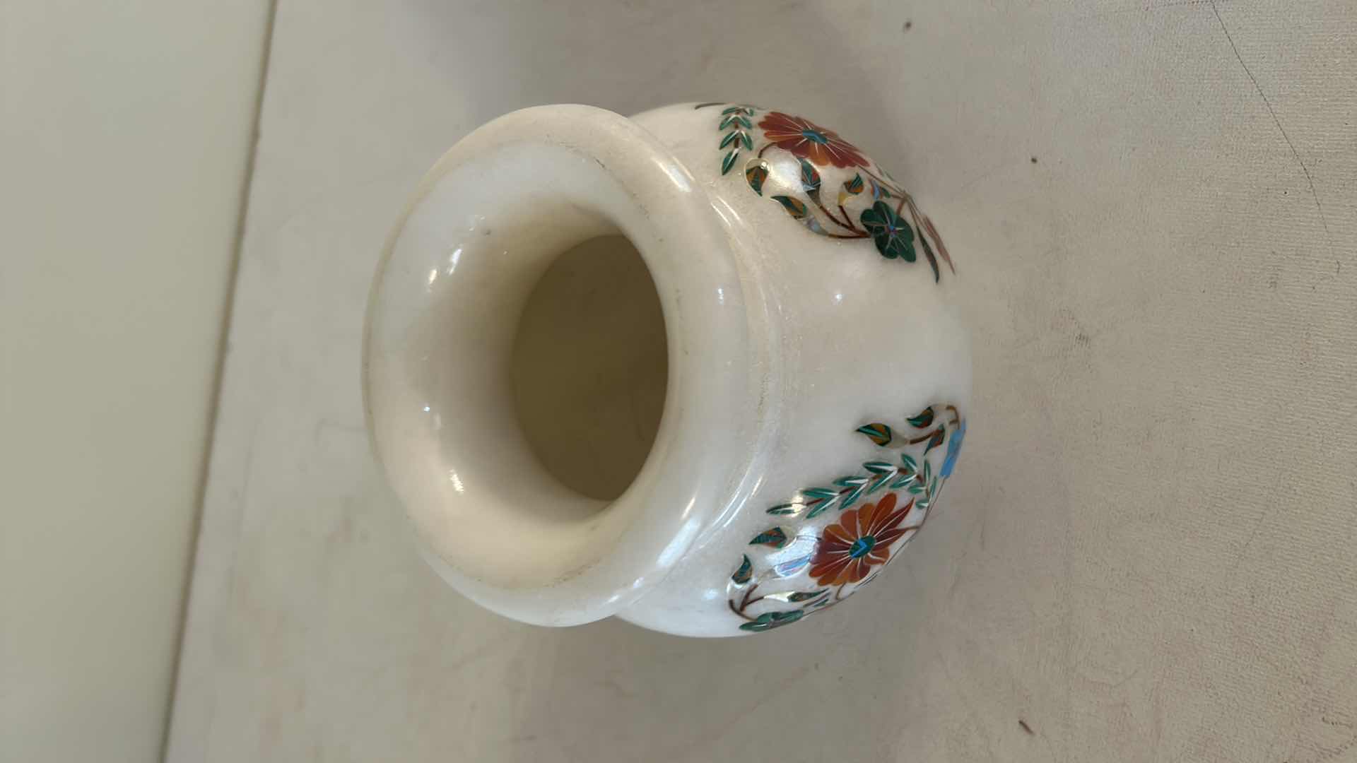 Photo 1 of HANDMADE WHITE MARBLE POT (MATKI) TRADITIONAL INDIAN GEMSTONE AND FLORAL INLAY H4”