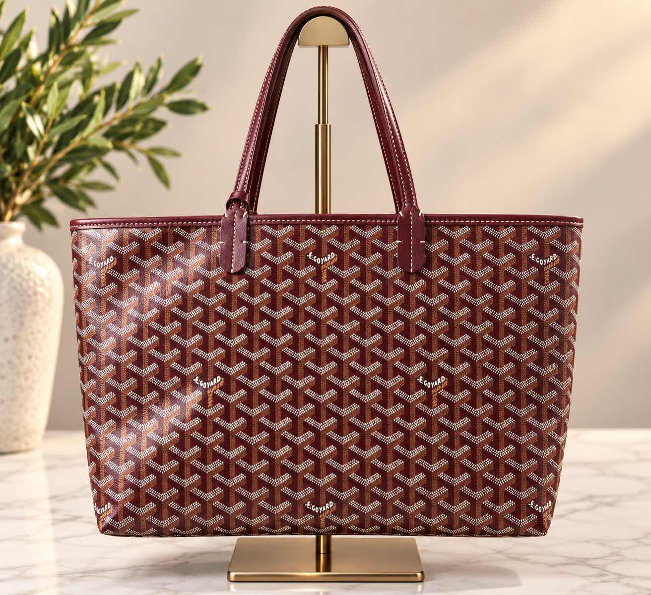 Photo 1 of AUTHENTIC MAISON GOYARD ST. LOUIS TOTE BAG IN BURGUNDY