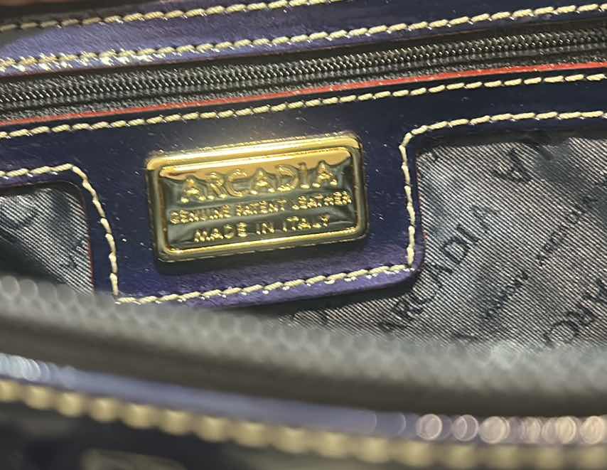Photo 1 of AUTHENTIC ARCADIA GENUINE PATENT LEATHER EMBOSSED SHOULDER BAG/SATCHEL