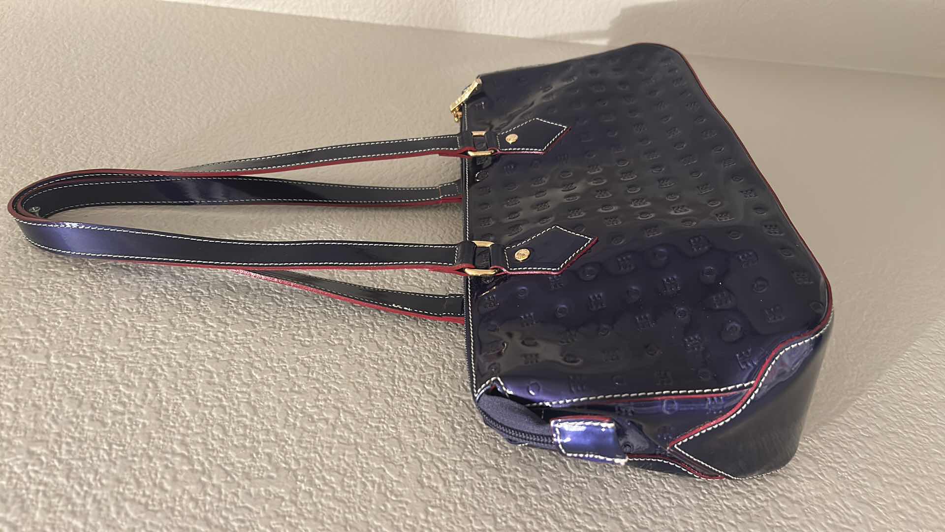 Photo 1 of AUTHENTIC ARCADIA GENUINE PATENT LEATHER EMBOSSED SHOULDER BAG/SATCHEL