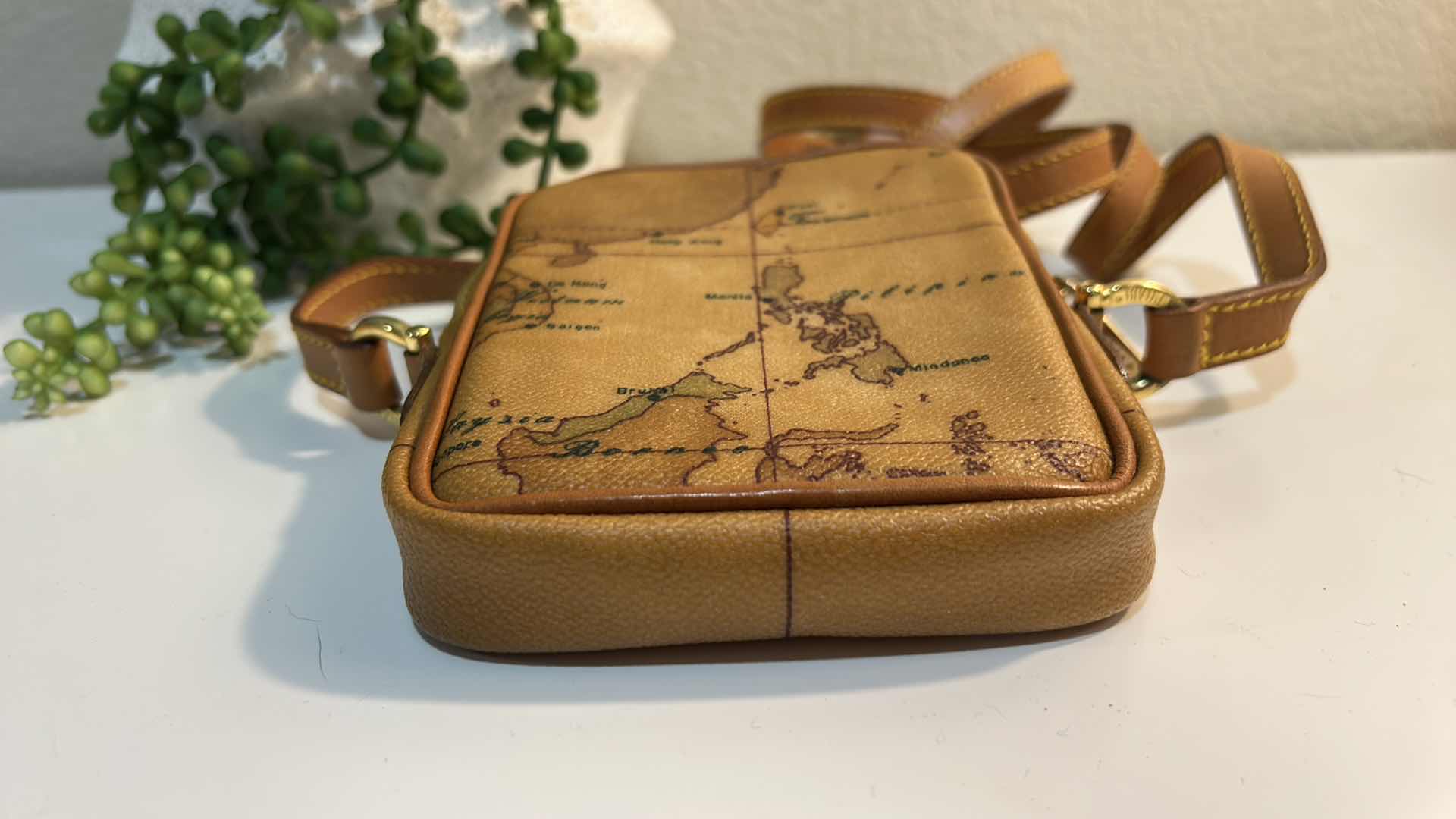 Photo 1 of ALVIERO MARTINI: VINTAGE PRIMA CLASSE GEOGRAPHIC MAP PRINT CROSSBODY BAG