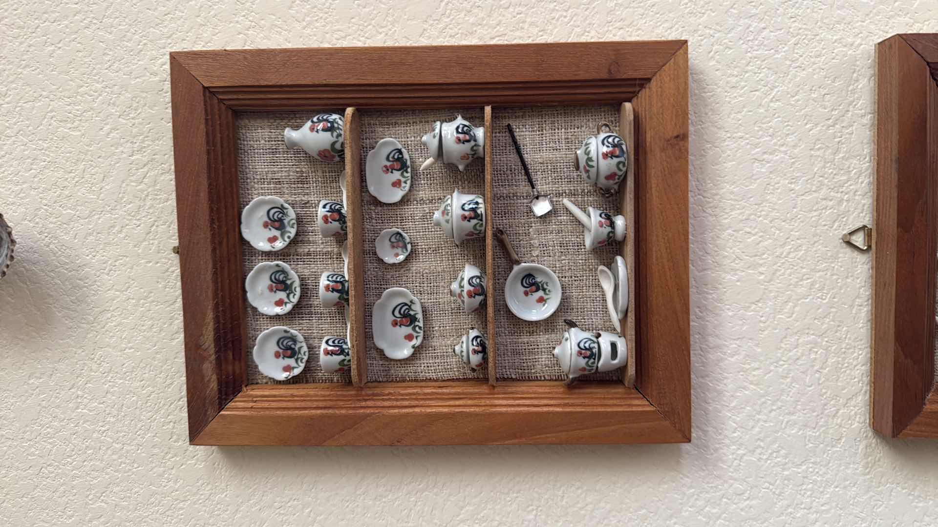 Photo 1 of 3-WALL DECORS