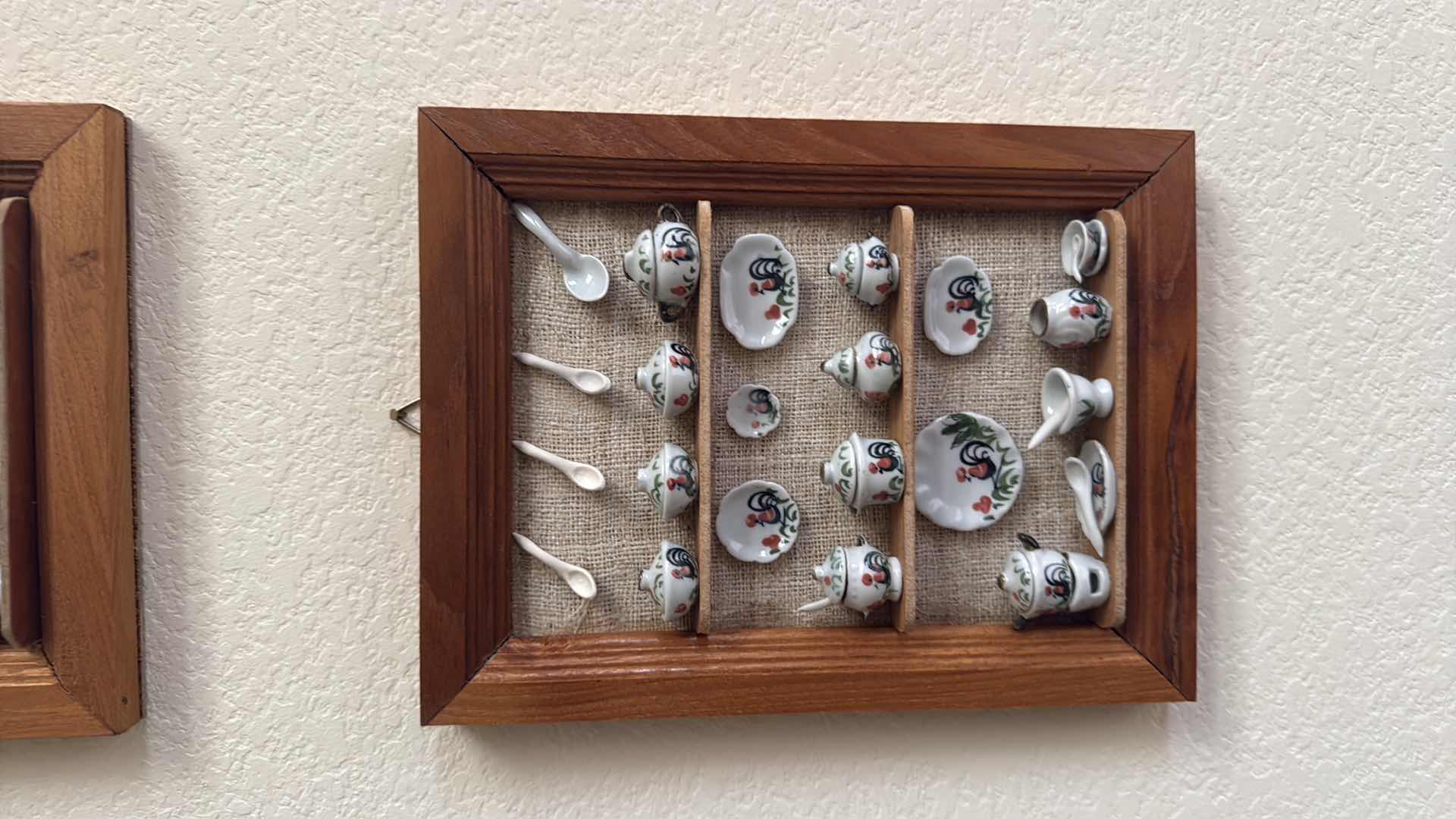 Photo 1 of 3-WALL DECORS