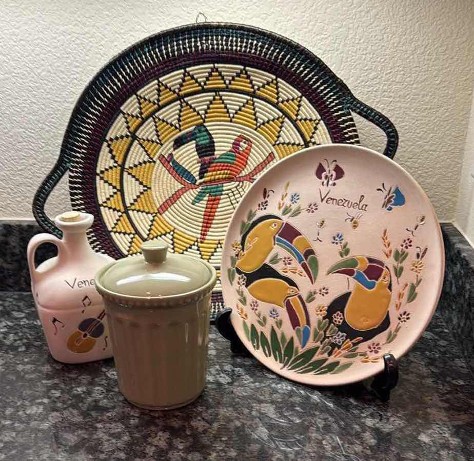 Photo 1 of 4-HOME DECORS