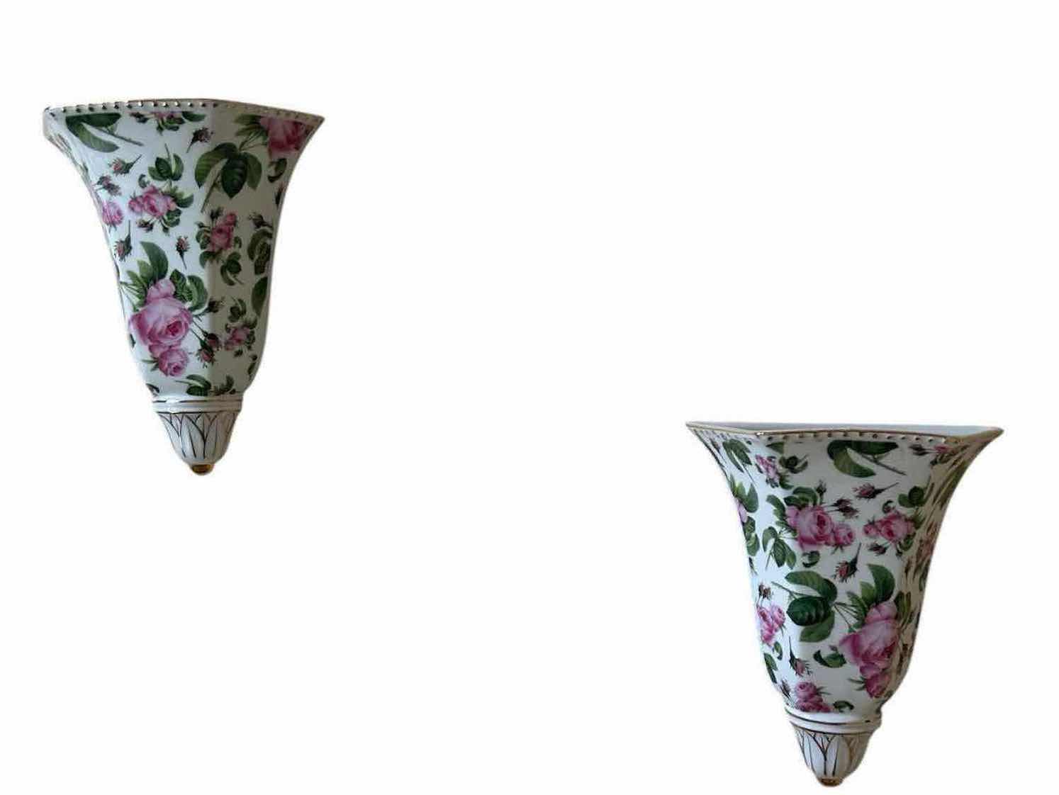 Photo 1 of 2- ROSE CHINTZ PORCELAIN WALL HANGING H 9"