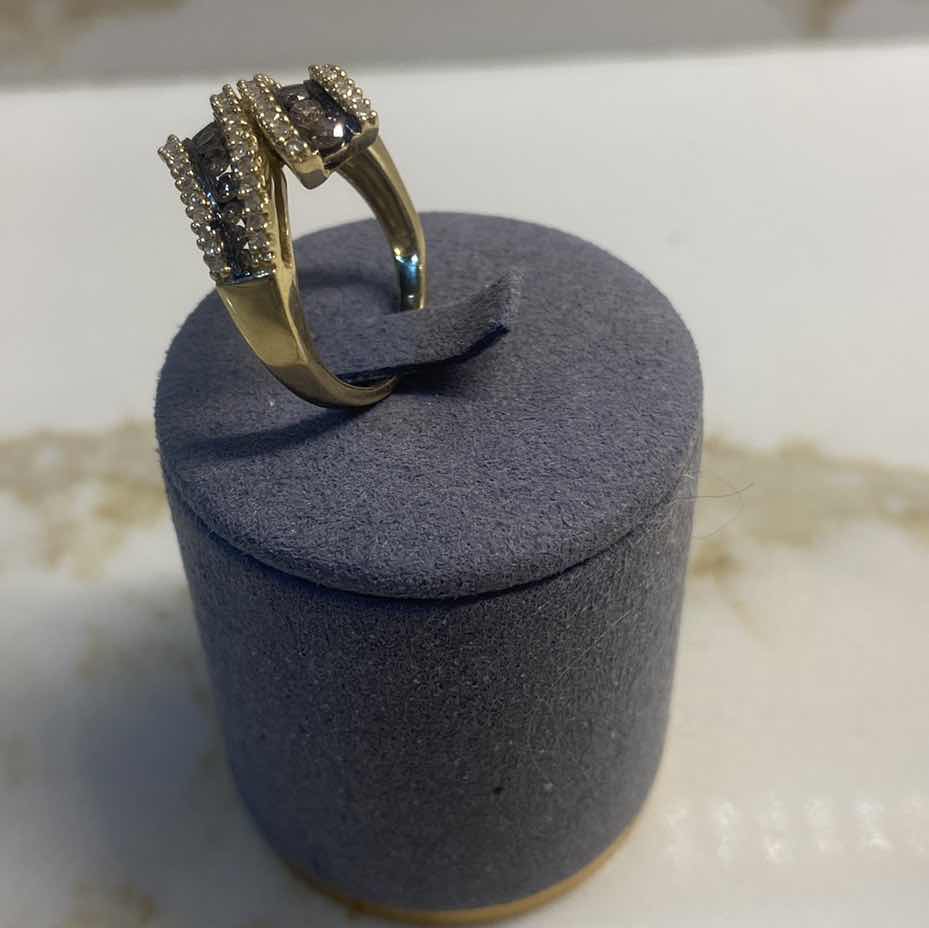 View 3 of 10K YELLOW GOLD W 1ctw CHAMPAGNE, DIAMOND RING 5.3G (APPROXIMATE SIZE 7-8) #12