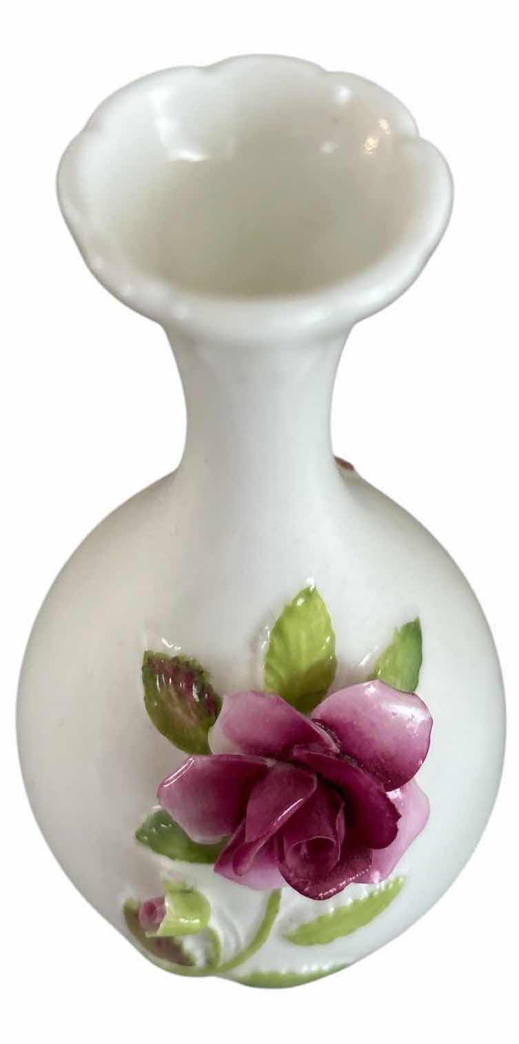 Photo 1 of (2)PCS COALPORT BONE CHINA BUD VASE W ROSE EMBELLISHMENT H6.5”