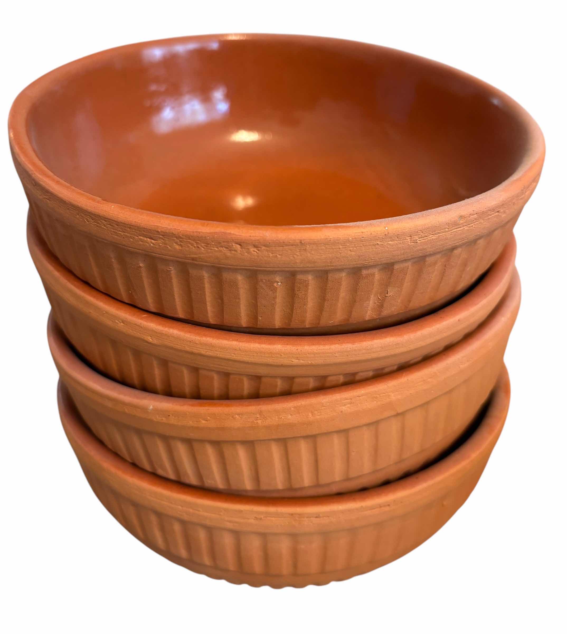 Photo 1 of STONE WAVE MICROWAVE COOKER & S.R.C. TERRACOTTA SERVING BOWLS (6)