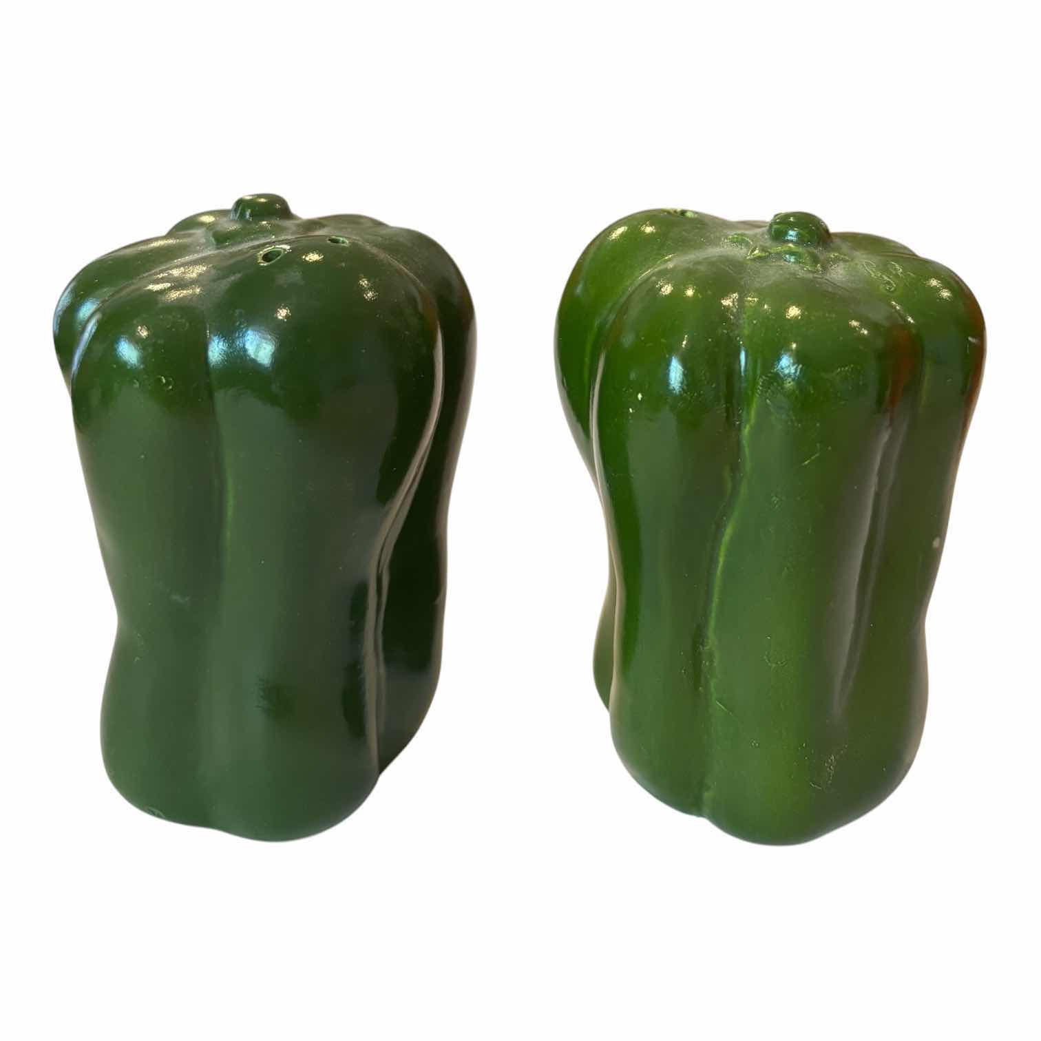 Photo 1 of VINTAGE SALT N PEPPER SHAKERS, TALLEST H6”