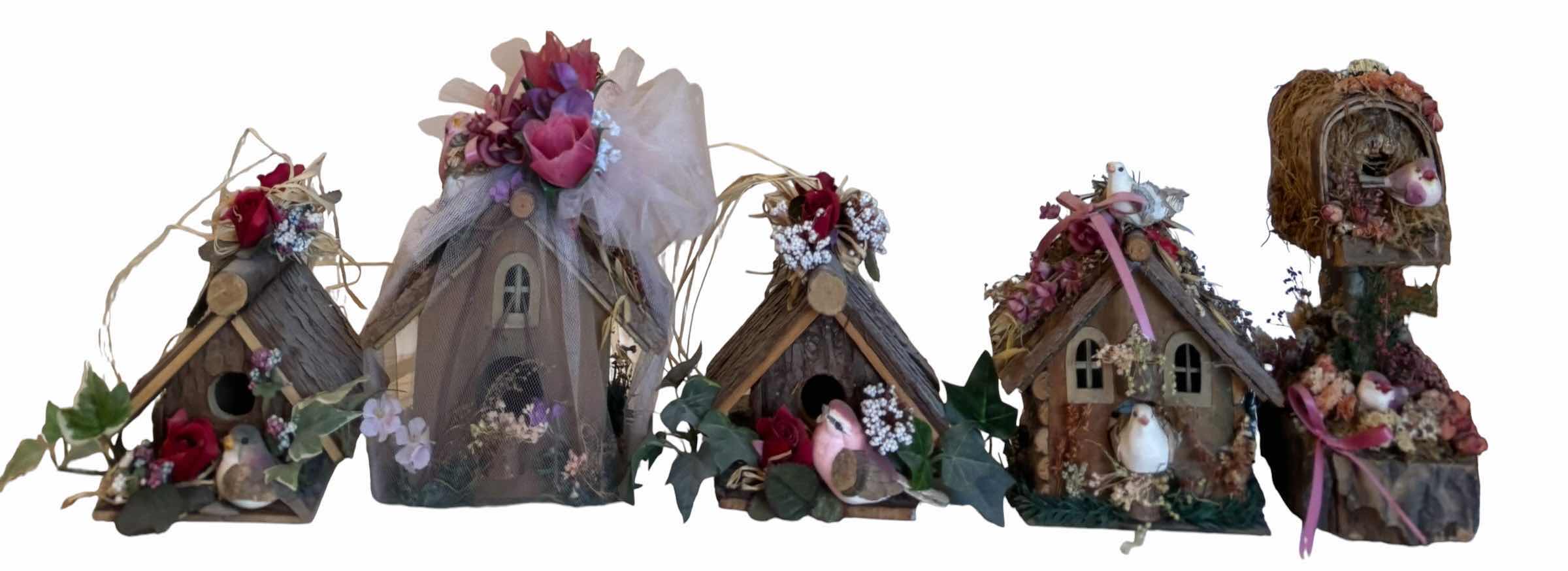 Photo 1 of COLLECTION OF VINTAGE BIRD HOUSES, TALLEST H9.5”