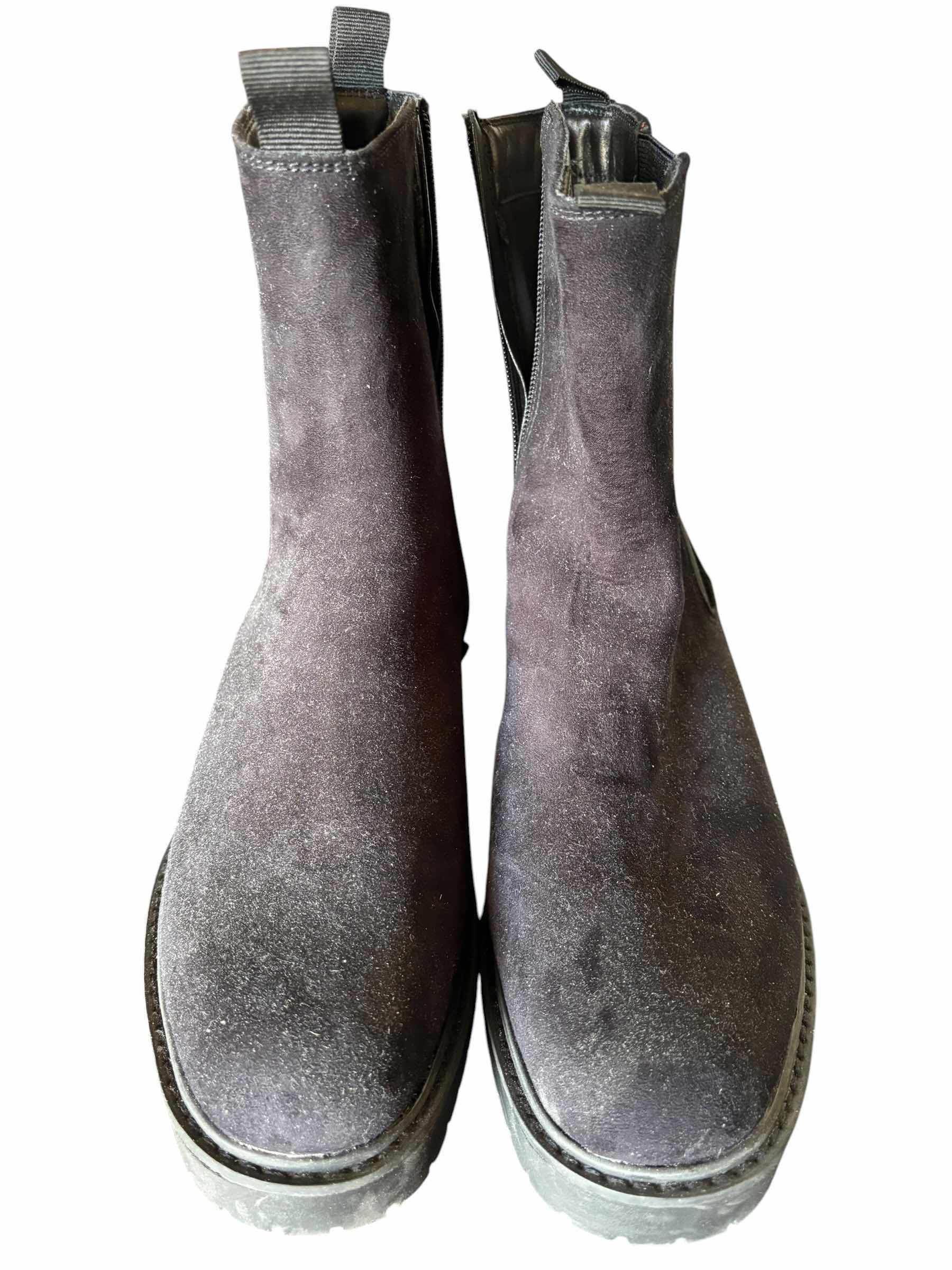 Photo 1 of TIME AND TRU BLACK BOOTS SIZE 11W