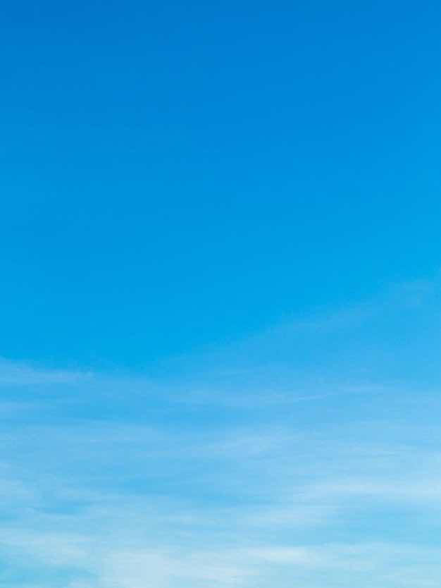 群青の空
