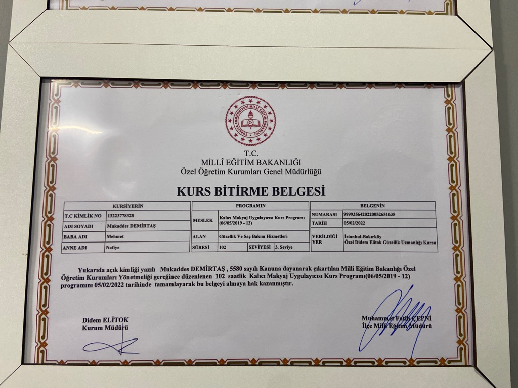 Mukaddes  sertifikası