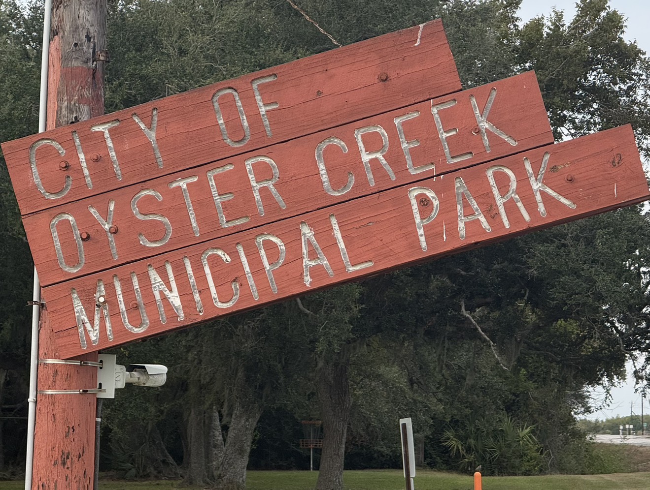 Oyster Creek Park disc golf course in Oyster Creek, TX