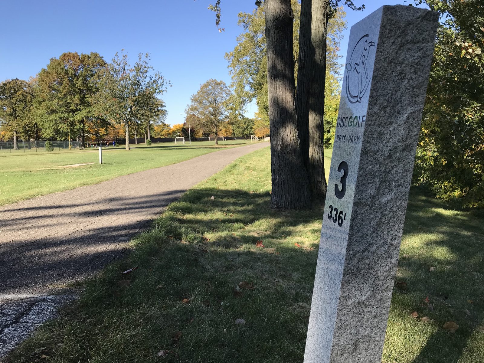 Brys Park disc golf course in St. Clair Shores, Michigan