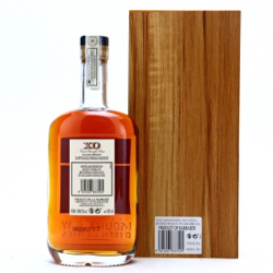 Image of the front of the bottle of the rum Extra Old XO Cask Strength Rum