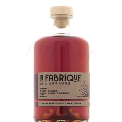 Image of the front of the bottle of the rum La Fabrique de l’Arrangé Balck Spicy Thé noir Vanille Bourbon