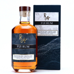 Image of the front of the bottle of the rum Rum Artesanal Fiji Rum