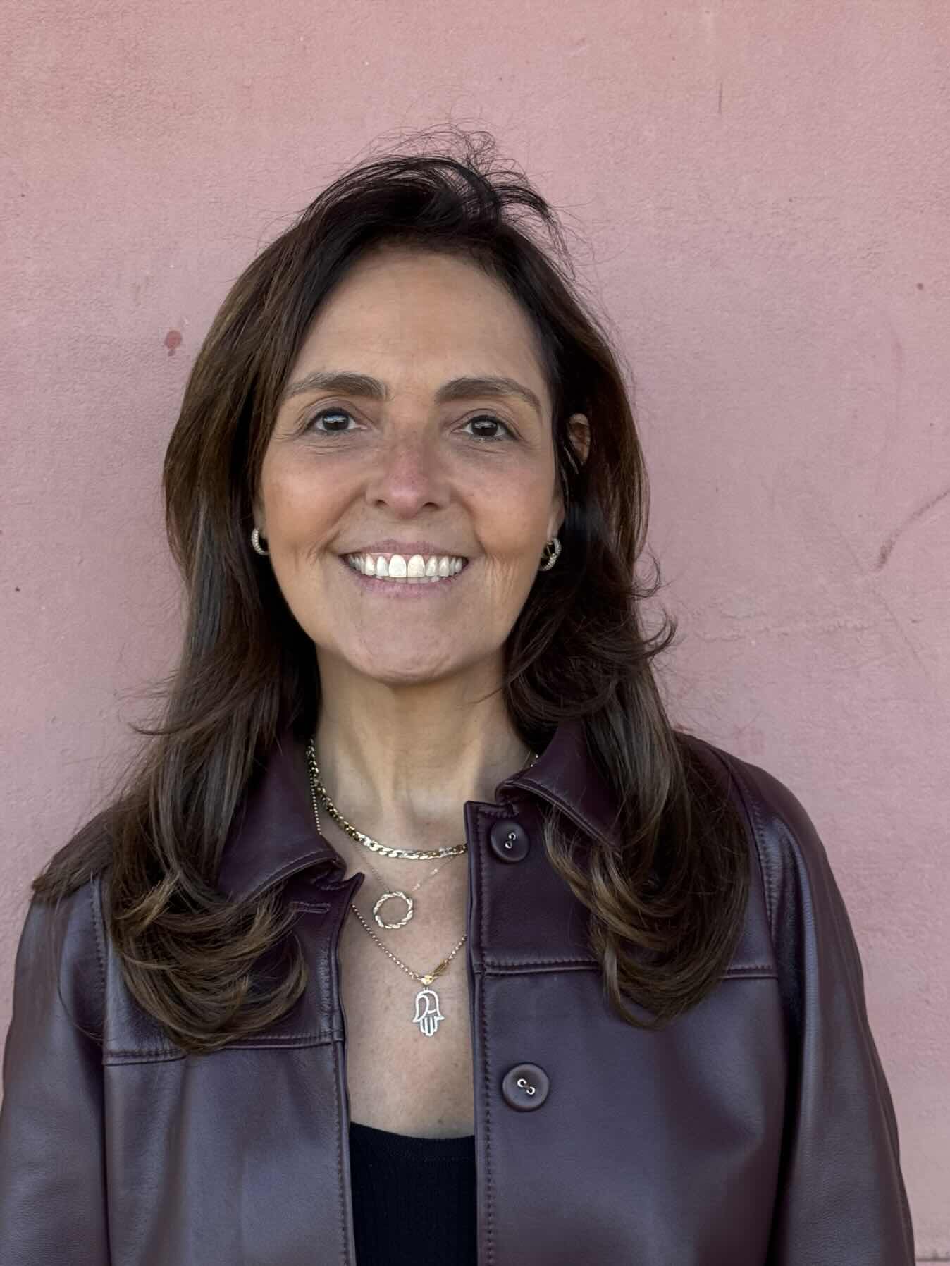 Andrea Lewgoy