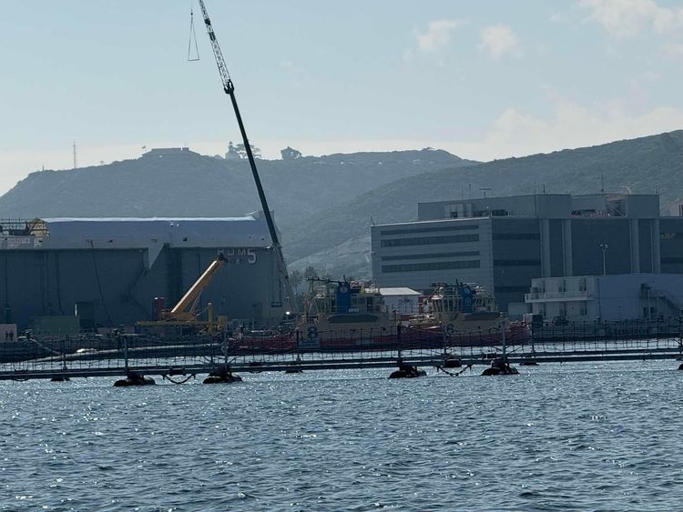 Voyage photo from Emb1 with JJ on 664