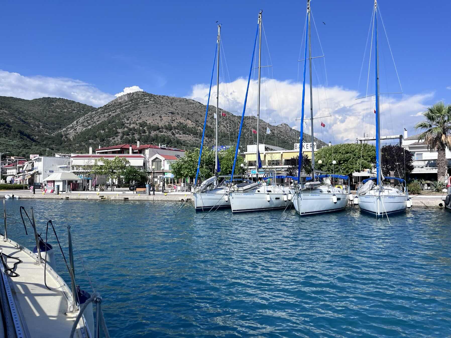 Sails up - to Plataria_B21DD5BF-A391-46A6-B5C9-D5904288633A