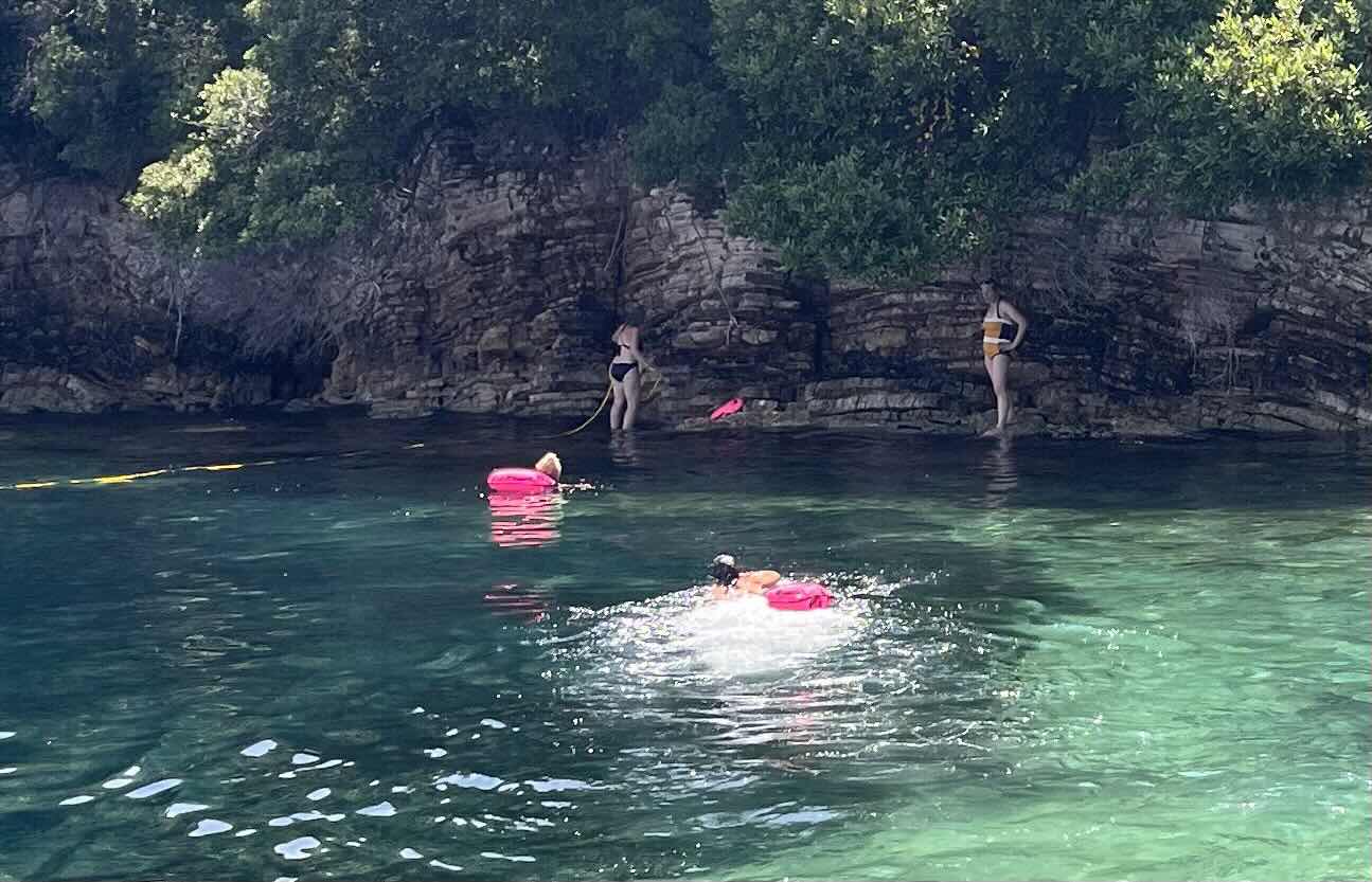 Cave swim & long lines lunch_AEBCC753-8CB5-4CD7-93B7-8DBD9194131E