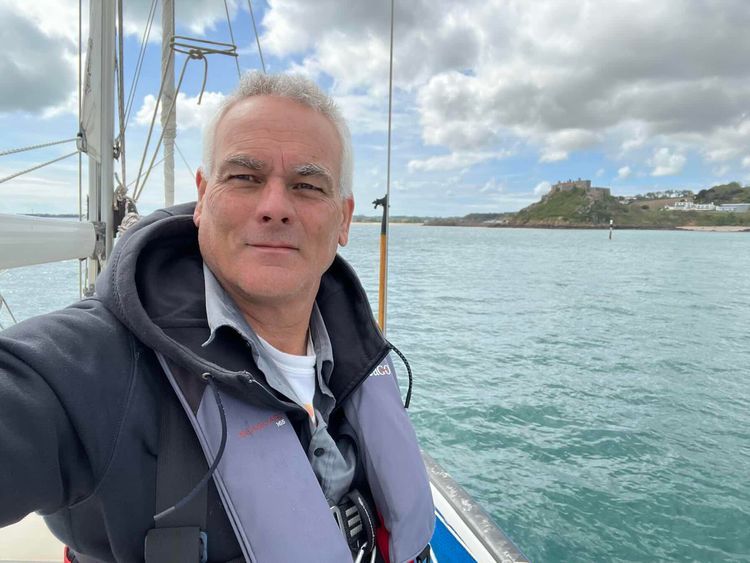 Voyage photo from A light upwind sail