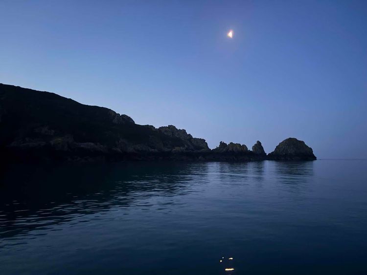 Voyage photo from Petit Port, Guernsey to St Quai, France