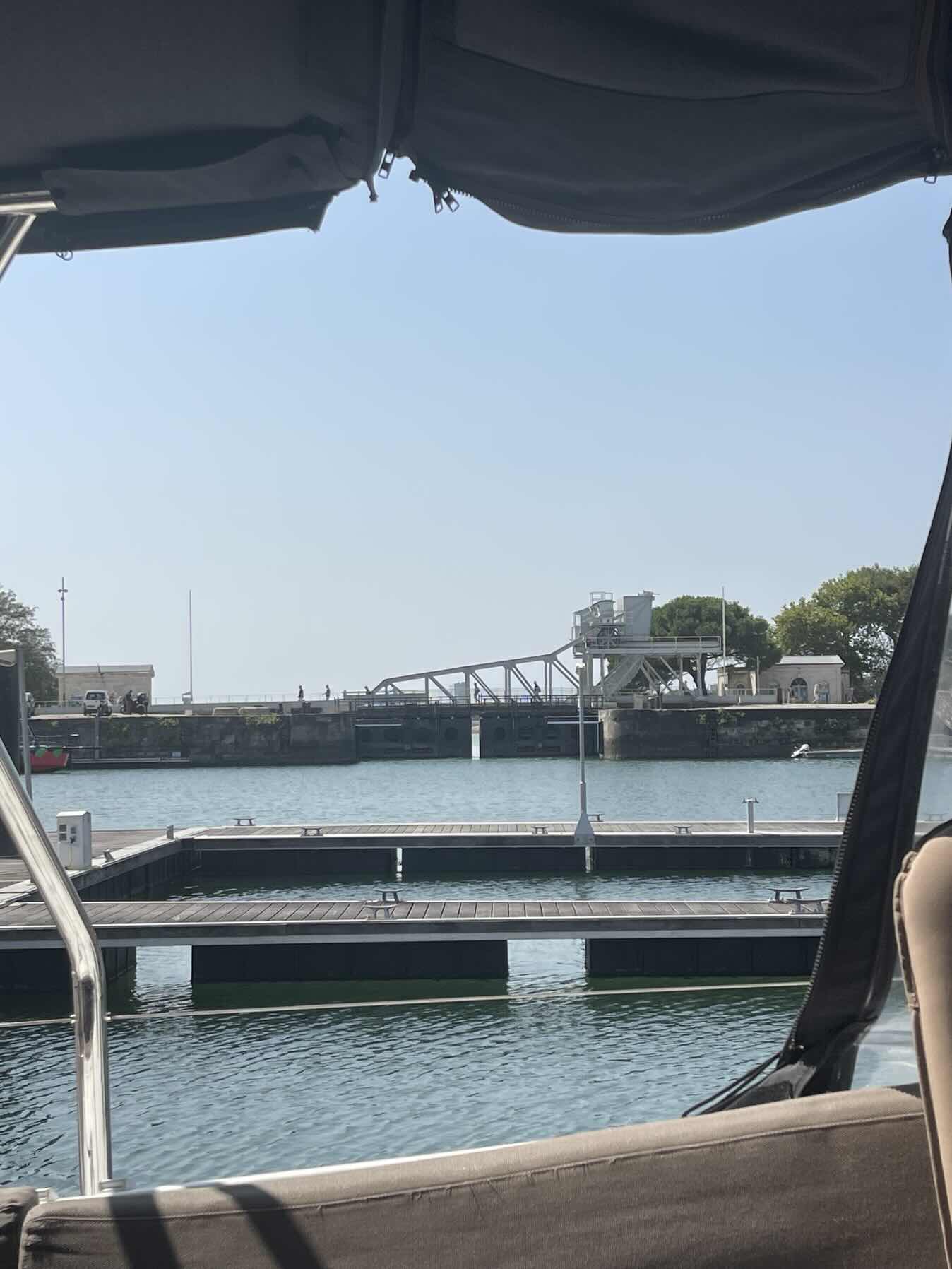 Vacances sur West Wind (Europe)
La Rochelle à Saint-Jean-de-Luz_28549364-7098-4FB2-8D64-CFD41760ADDF