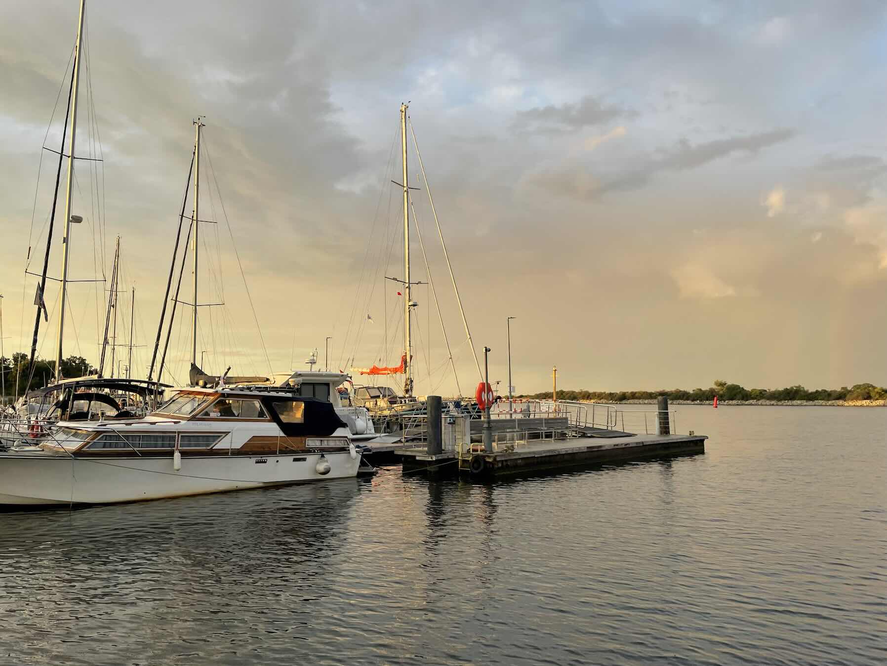 Sunset anchor trip_8EA9F451-8AD7-4062-854D-3DEEAABCE88D