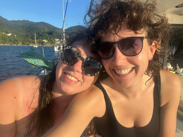 Voyage photo from BeBlue Day 2: Îlets Pigeon, Guadeloupe > Freeman’s Bay, Antigua