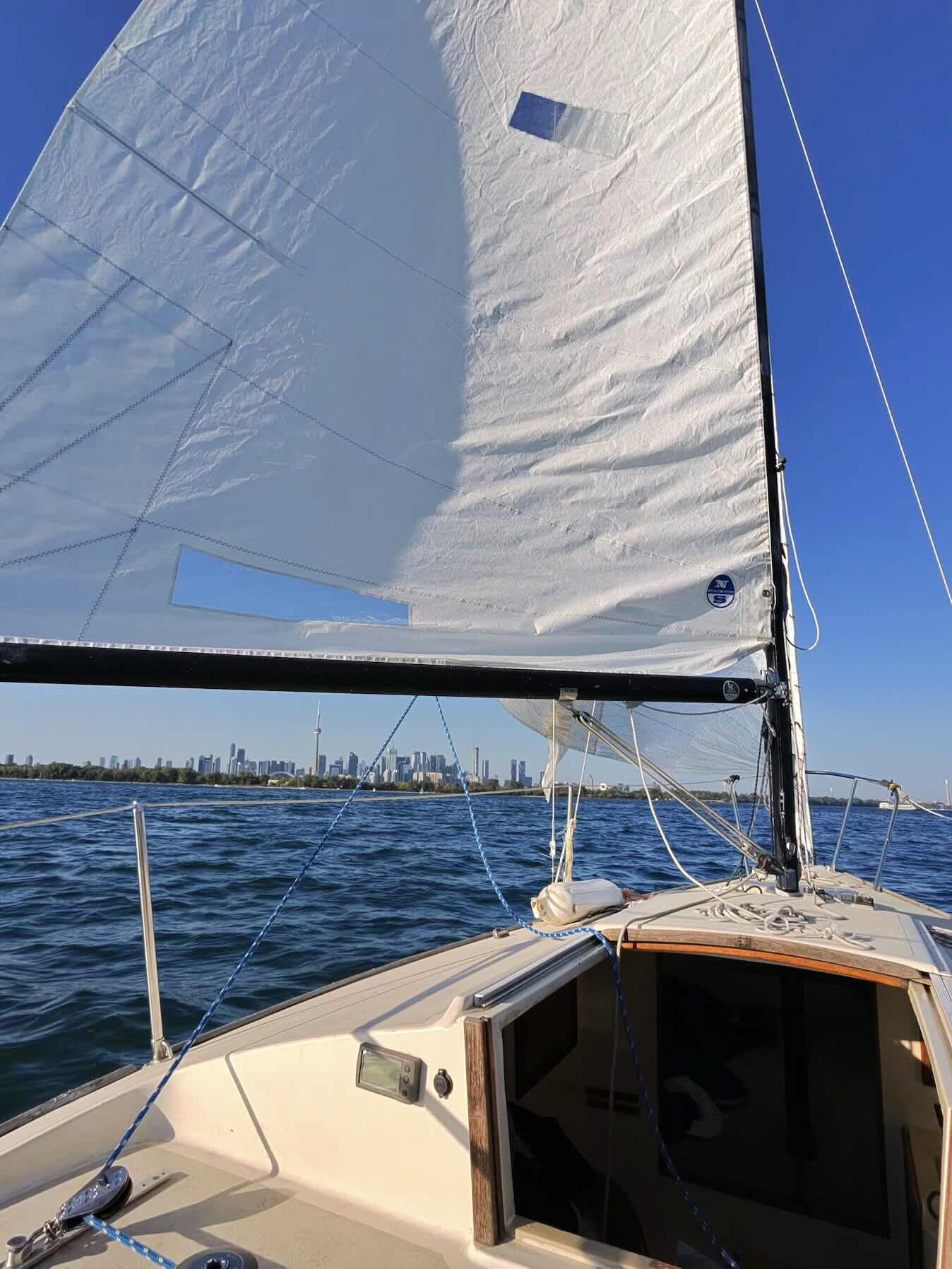 Toronto by sail!_5FA34863-9BE5-4109-A80F-3796B1CE7227