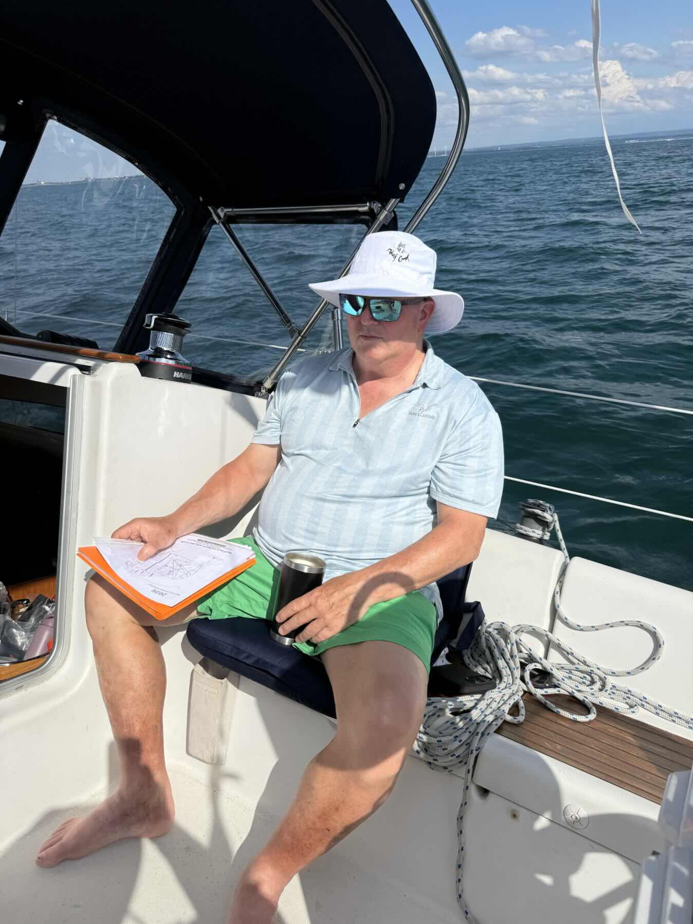 Family Sail_802714C1-D8D0-4C74-BBC7-734D39E4D1B3