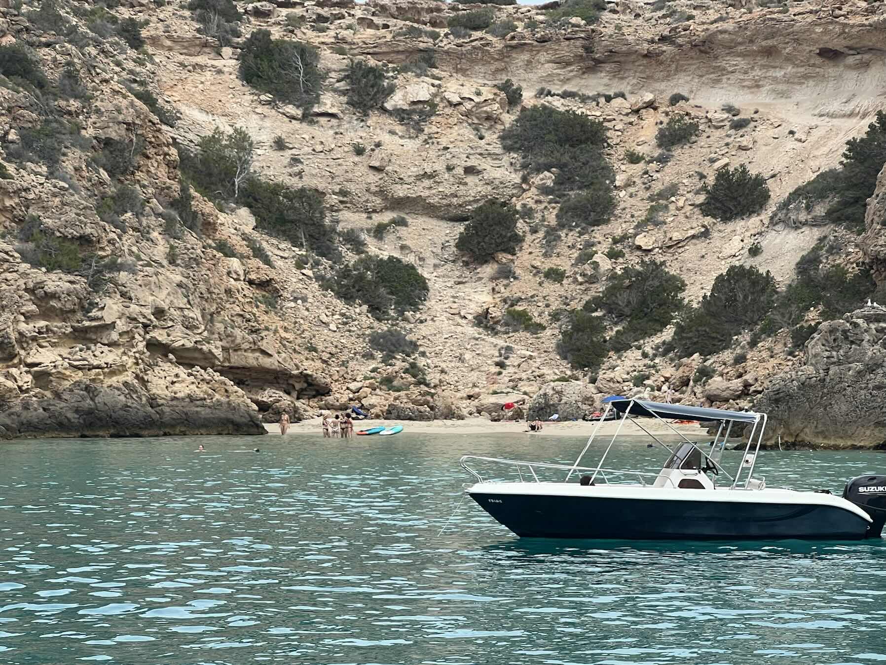 Motor sail to mutiny!_E92BFD96-0699-48EB-AA3A-170E1255BB2B