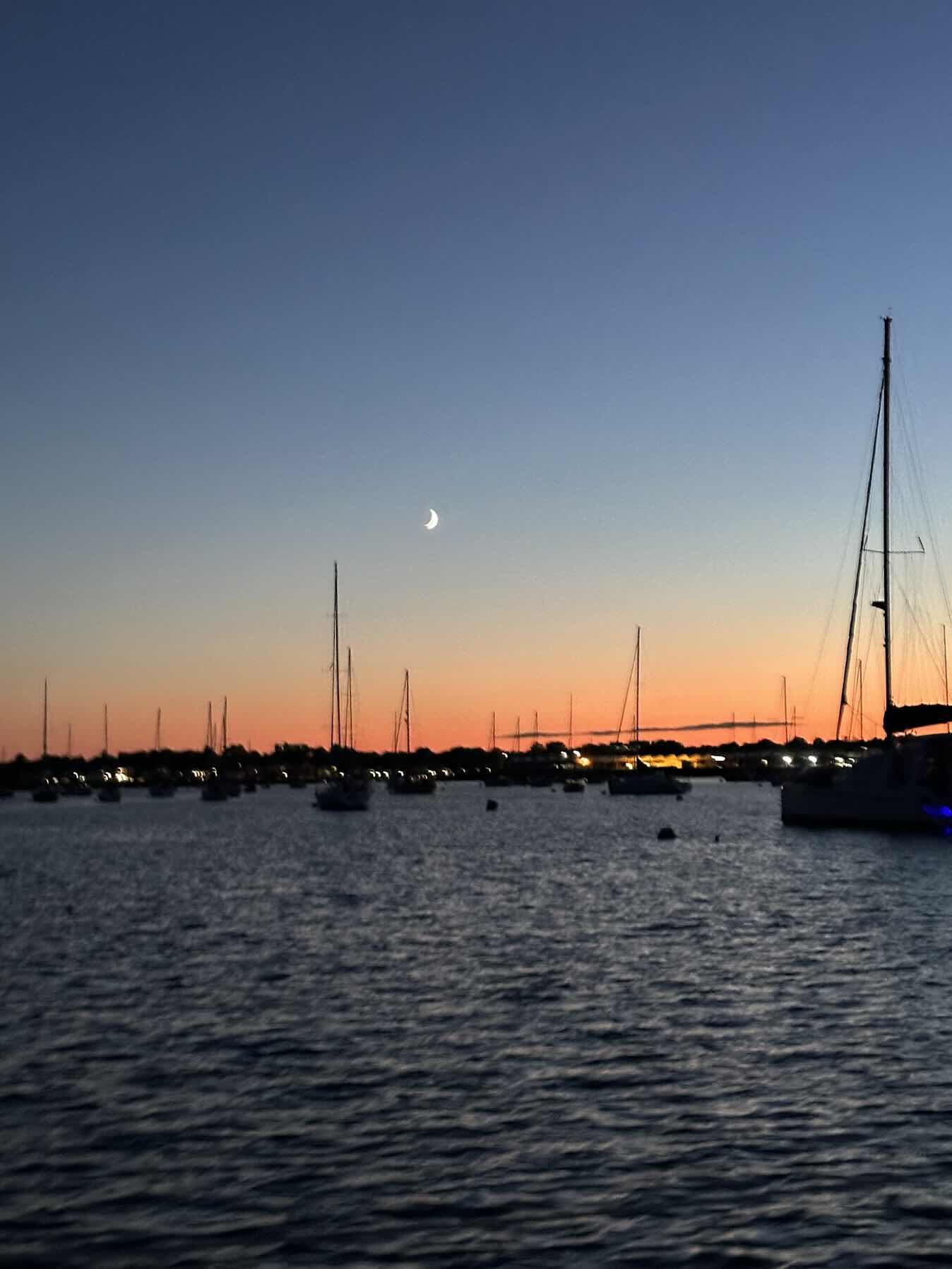 Reefing, sunset, & different mooring _E2A3F6F7-62A5-40BA-B333-F7061BCFADF6