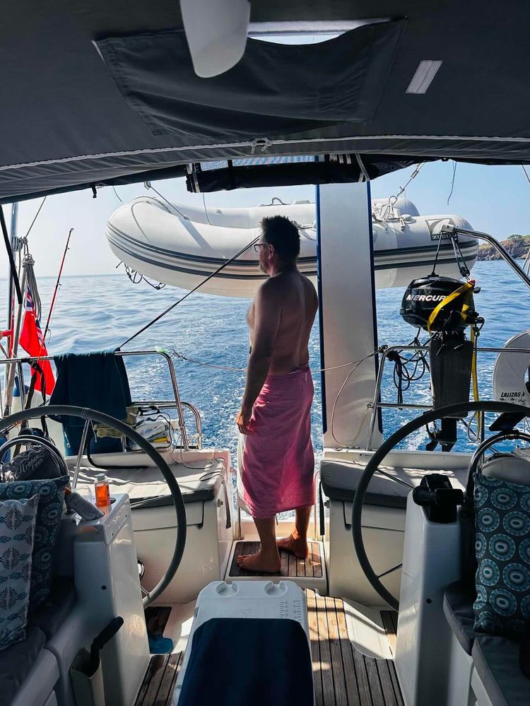 Voyage photo from Potter to pick up more crew