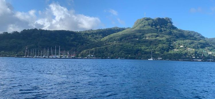 Voyage photo from Taaha/Raietea to Huahine