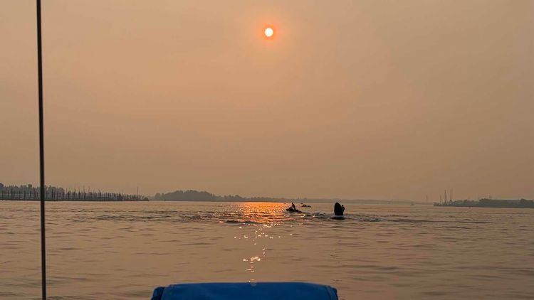 Voyage photo from Anchoring lessons in the smoky heat