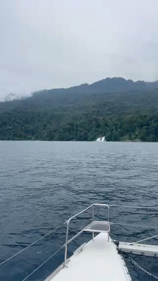 Voyage photo from Pulau Yef Karawawi to Kiti-Kiti Waterfalls