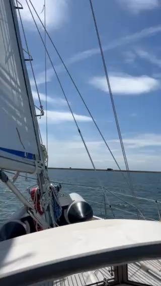 Sunday sailing_9E287B9C-4FB0-432A-82E4-8DAEE0E8D2C6