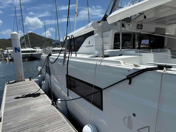 Voyage photo from BVI Bareboat 2025 New issues with furling boom and dual throttles 