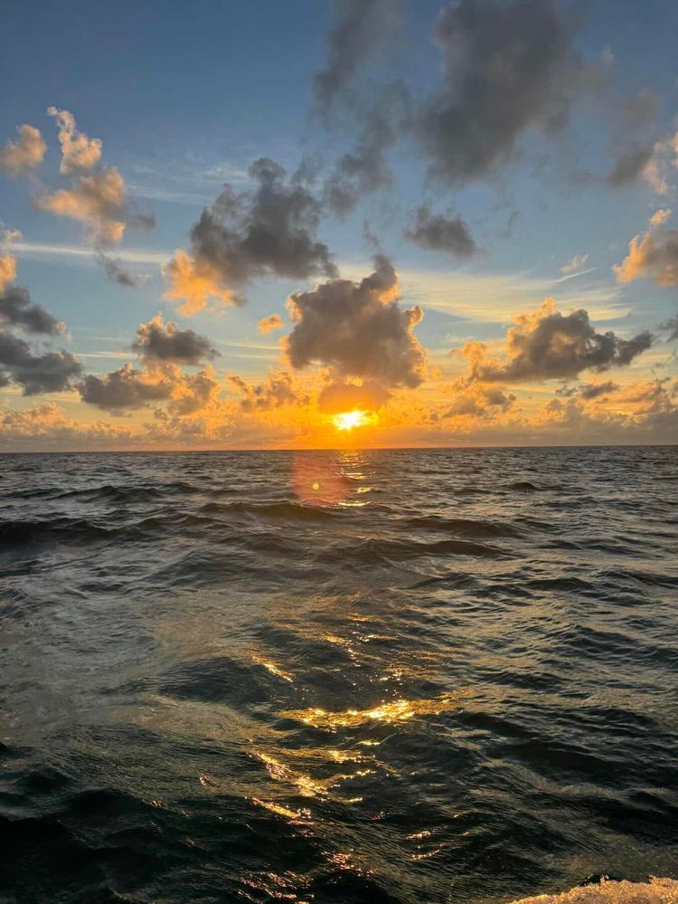 Voyage photo from To Nassau - Night Sailing